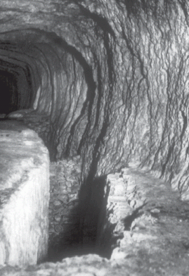 Apbrīnojams seno inženieru darbs tuneļa rakšanā